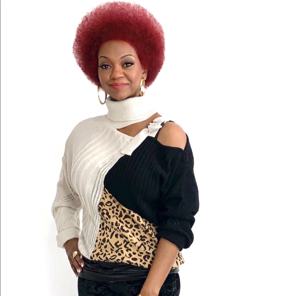 Animal print Sweater with one shoulder cutout